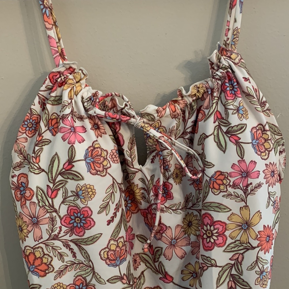 NWOT women’s XL one piece vintage look swimwear - Picture 2 of 4